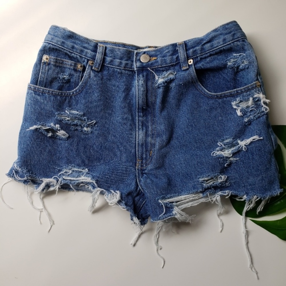 High rise women’s shorts